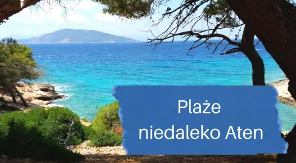 Piękne plaże niedaleko Aten, z turkusową wodą i skalistym wybrzeżem, kuszą do odpoczynku.