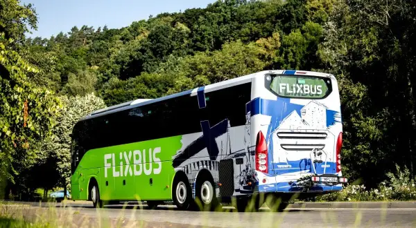 FlixBus Kraków: Gdzie odjeżdża Twój autobus? Pełny poradnik