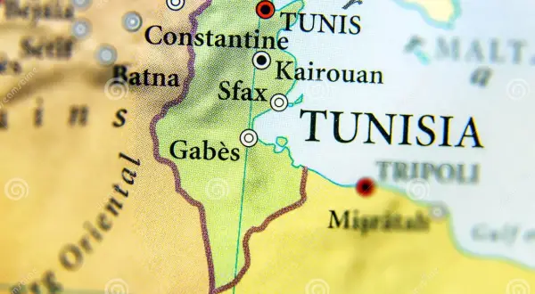Gdzie leży Tunezja? Mapa, kurorty, geografia i czas lotu